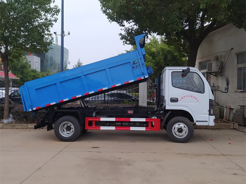 東風(fēng)5方污泥清運(yùn)車(chē)